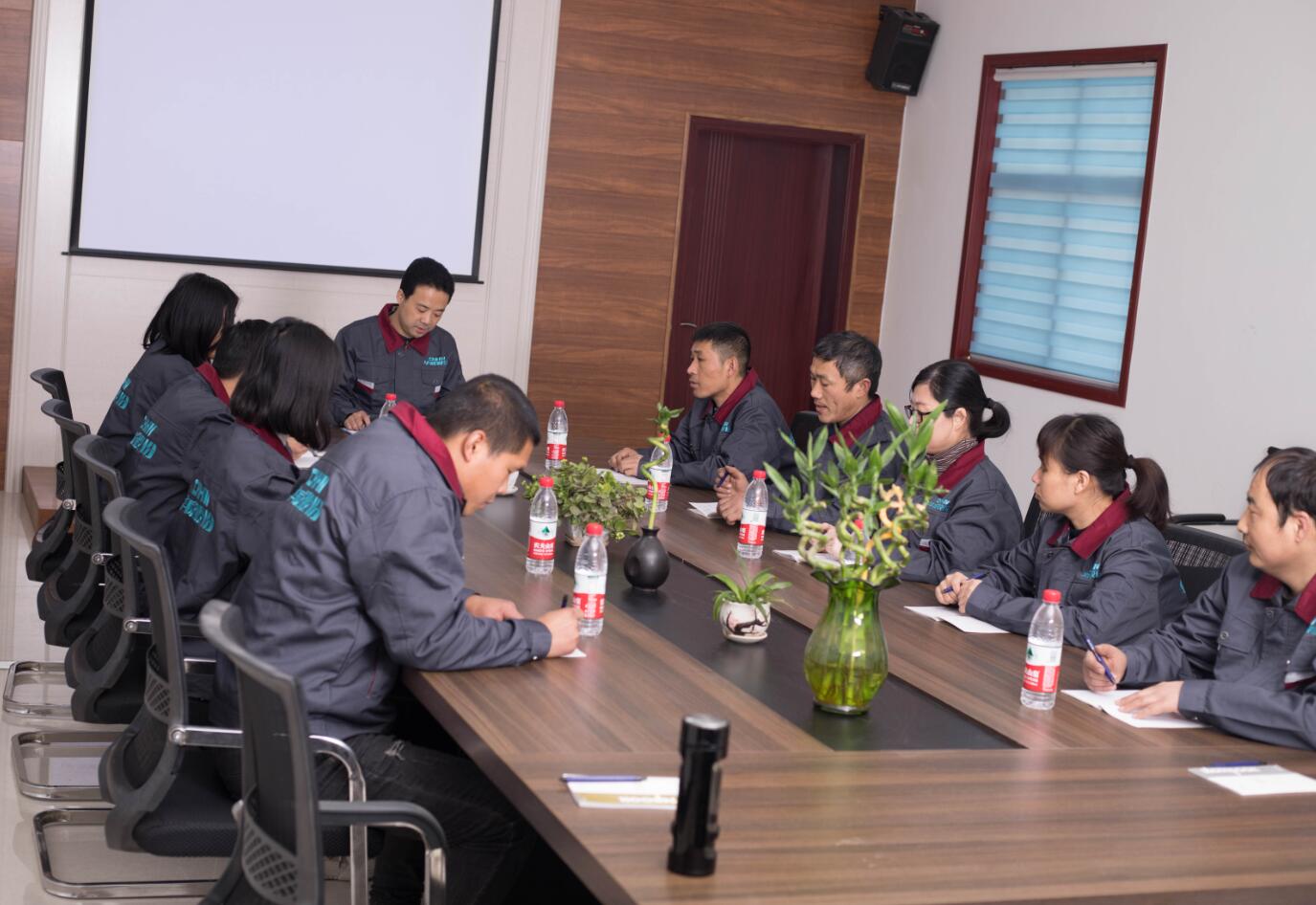 <a href=http://www.qhweisheng.com/xjjt/ target=_blank class=infotextkey>橡膠接頭</a>實(shí)心纏繞